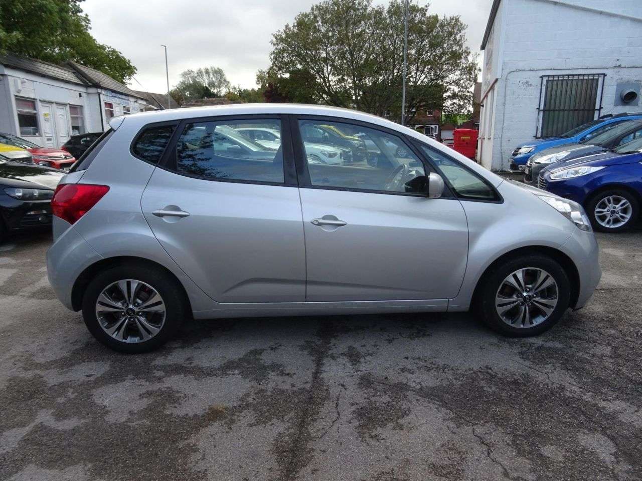 2017 KIA VENGA 2017 KIA VENGA