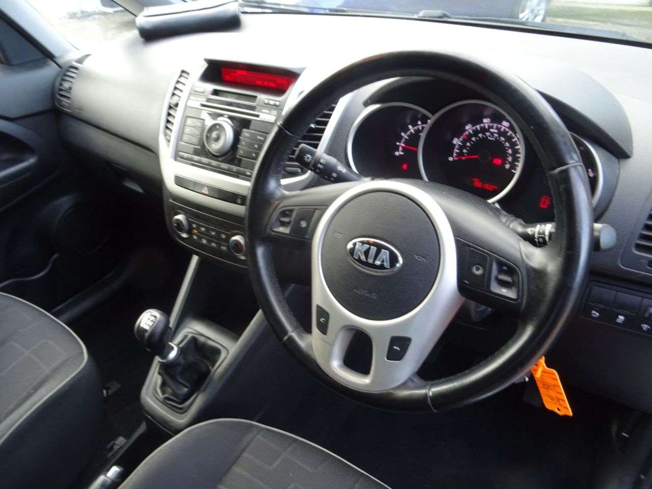 2017 KIA VENGA 2017 KIA VENGA