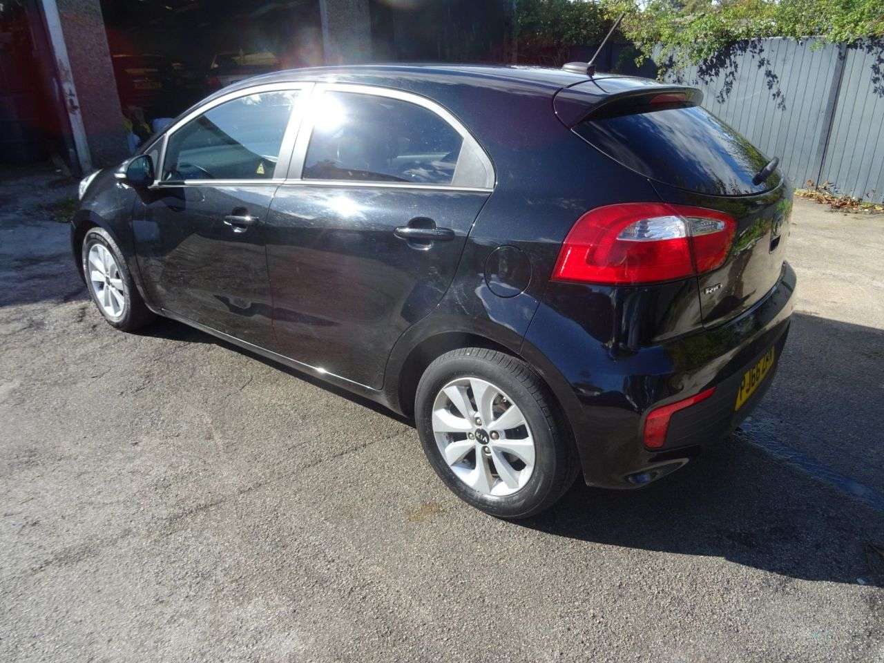 2016 KIA RIO 2016 KIA RIO