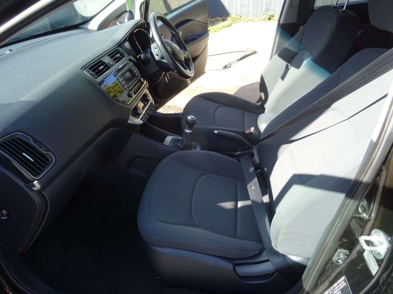 2016 KIA RIO 2016 KIA RIO