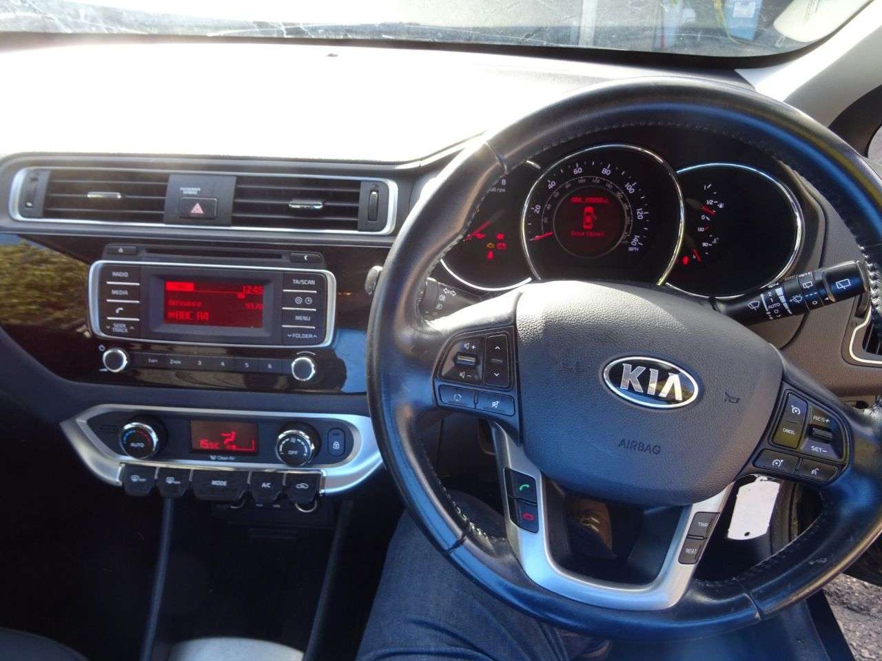 2016 KIA RIO 2016 KIA RIO
