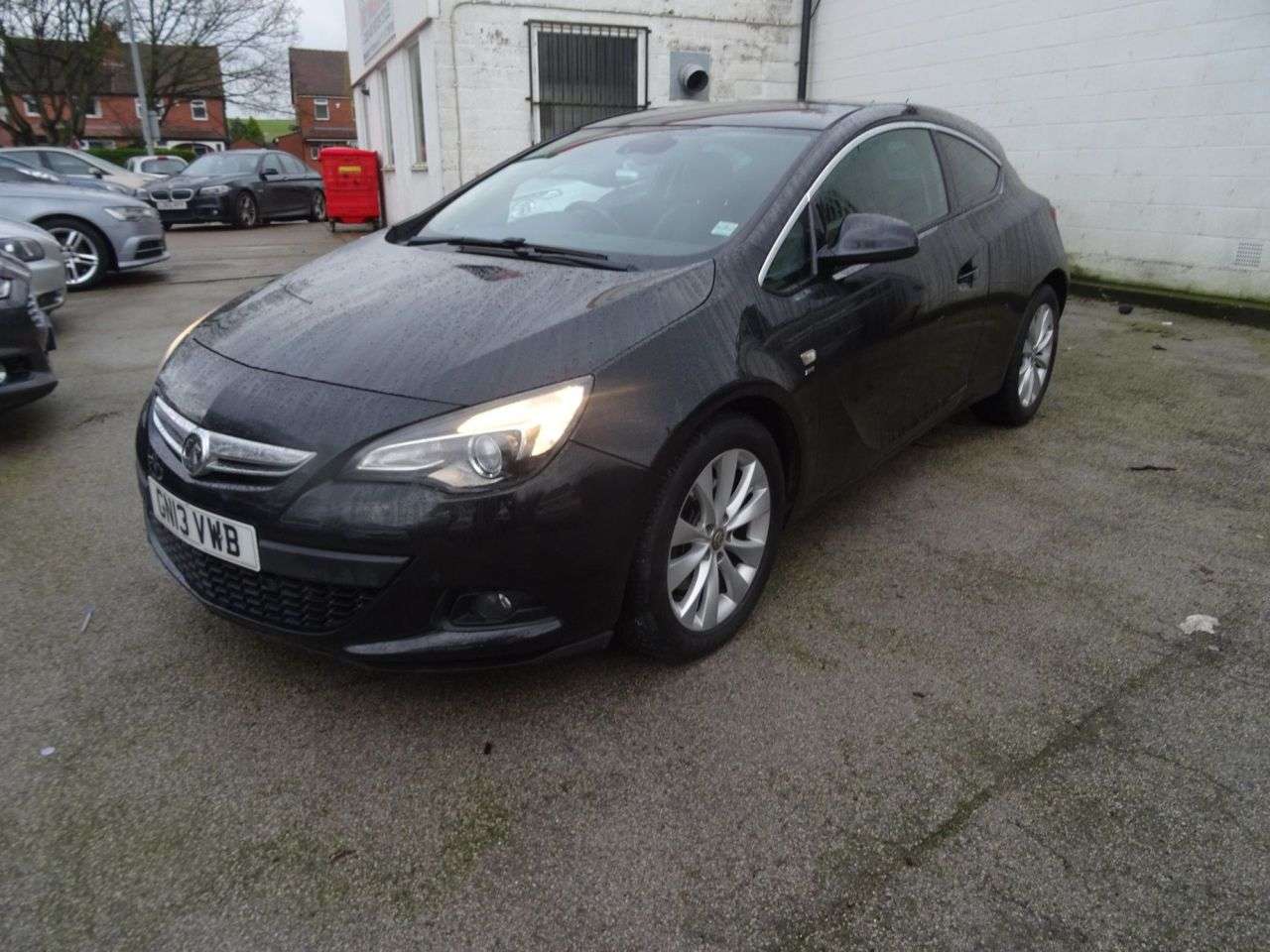 A 2013 VAUXHALL ASTRA GTC 2.0 CDTi SRi Coupe 3dr Diesel Manual Euro 5 (s/s) (165 ps) , BEST COLOUR A 2013 VAUXHALL ASTRA GTC 2.0 CDTi SRi Coupe 3dr Diesel Manual Euro 5 (s/s) (165 ps) , BEST COLOUR