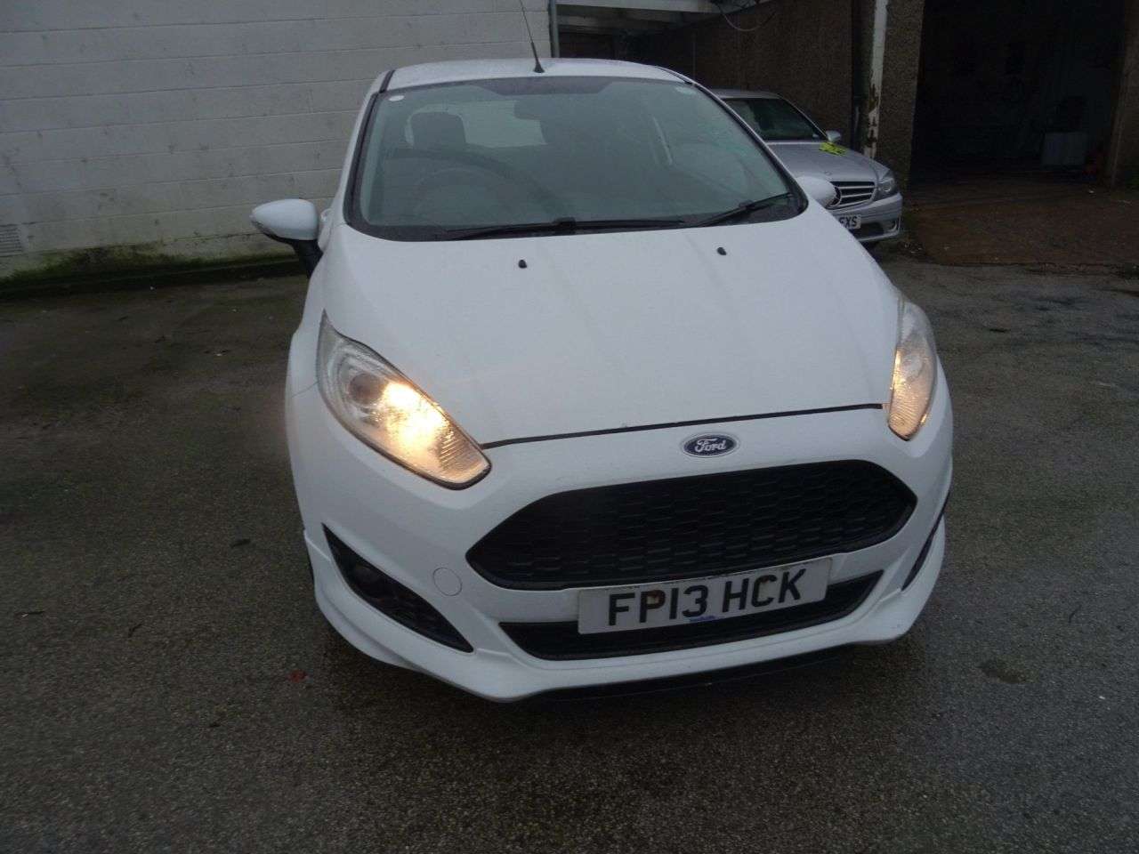 A 2013 FORD FIESTA 1.6 TDCi Zetec S Hatchback 3dr Diesel Manual Euro 5 (95 ps) A 2013 FORD FIESTA 1.6 TDCi Zetec S Hatchback 3dr Diesel Manual Euro 5 (95 ps)