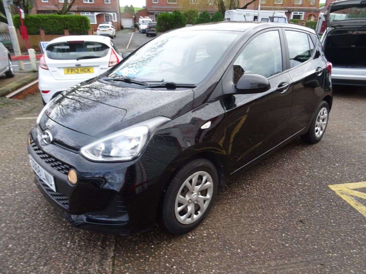 A 2018 HYUNDAI I10 1.0 SE Hatchback 5dr Petrol Manual Euro 6 (67 ps) 1 previous owner A 2018 HYUNDAI I10 1.0 SE Hatchback 5dr Petrol Manual Euro 6 (67 ps) 1 previous owner