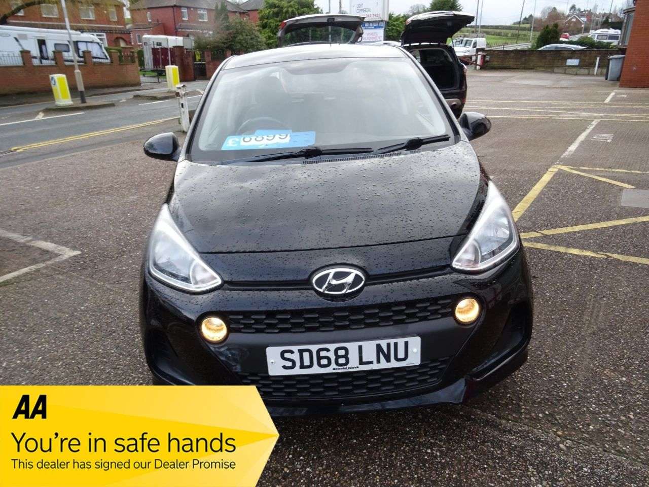 A 2018 HYUNDAI I10 1.0 SE Hatchback 5dr Petrol Manual Euro 6 (67 ps) 1 previous owner A 2018 HYUNDAI I10 1.0 SE Hatchback 5dr Petrol Manual Euro 6 (67 ps) 1 previous owner