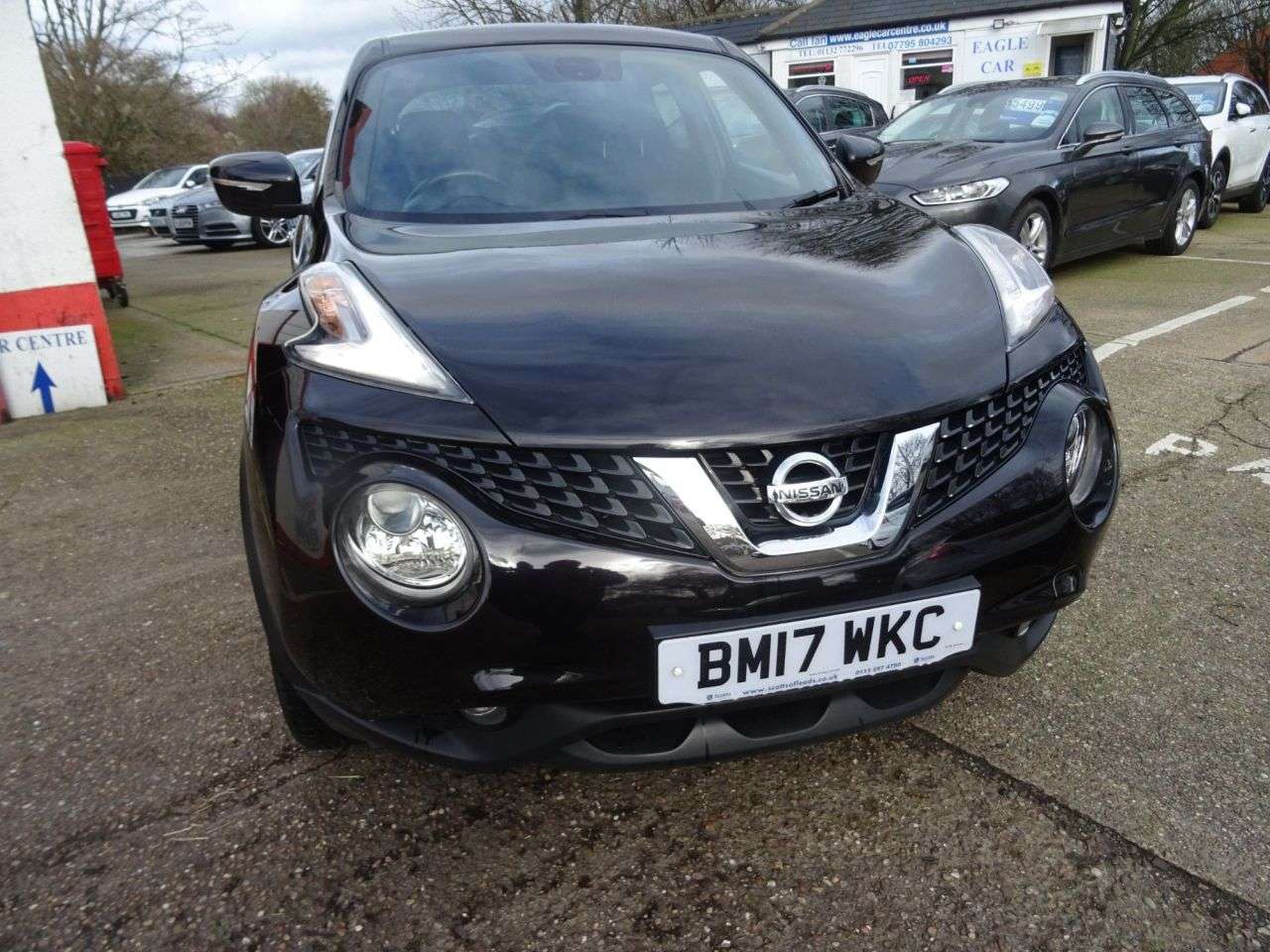 A 2017 NISSAN JUKE 1.2 DIG-T N-Connecta SUV 5dr Petrol Manual Euro 6 (s/s) (115 ps) , BEST COL A 2017 NISSAN JUKE 1.2 DIG-T N-Connecta SUV 5dr Petrol Manual Euro 6 (s/s) (115 ps) , BEST COL