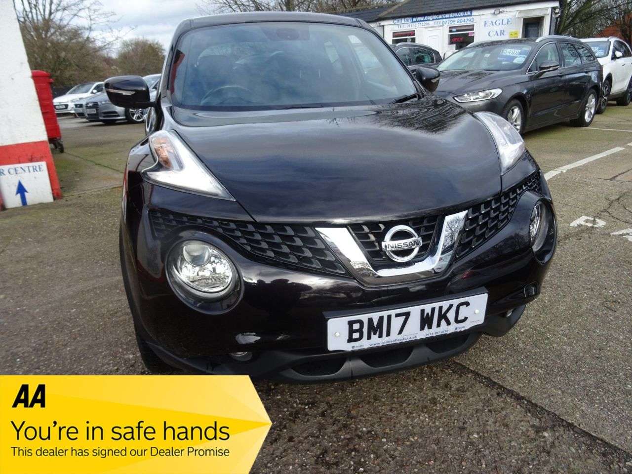 A 2017 NISSAN JUKE 1.2 DIG-T N-Connecta SUV 5dr Petrol Manual Euro 6 (s/s) (115 ps) , BEST COL A 2017 NISSAN JUKE 1.2 DIG-T N-Connecta SUV 5dr Petrol Manual Euro 6 (s/s) (115 ps) , BEST COL