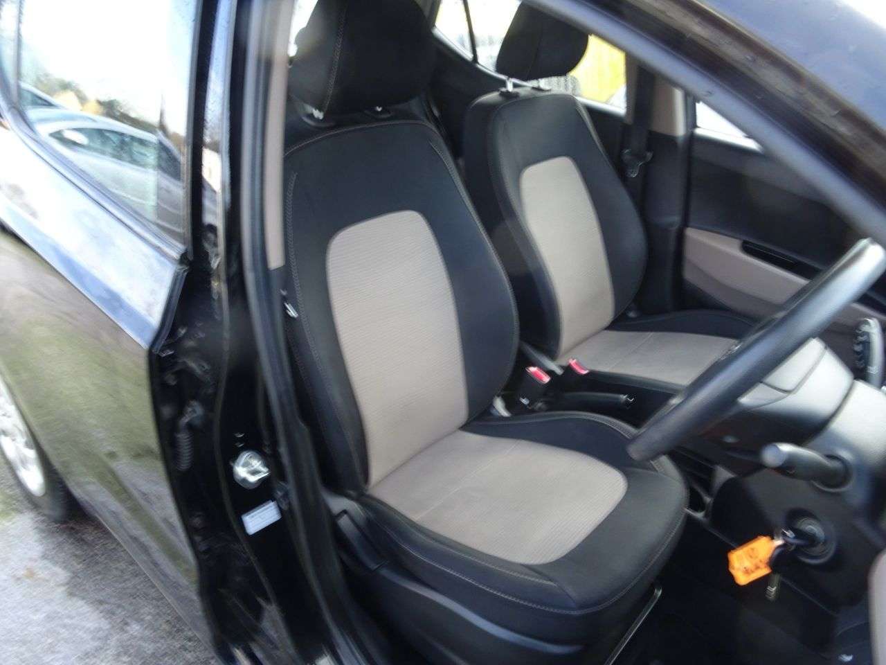 2016 HYUNDAI I10 2016 HYUNDAI I10