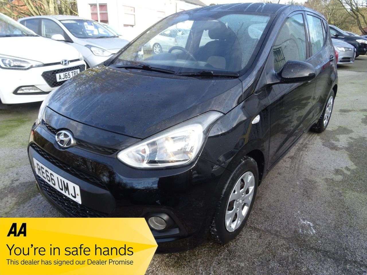 A 2016 HYUNDAI I10 1.0 S Hatchback 5dr Petrol Manual Euro 5 (66 ps) A 2016 HYUNDAI I10 1.0 S Hatchback 5dr Petrol Manual Euro 5 (66 ps)