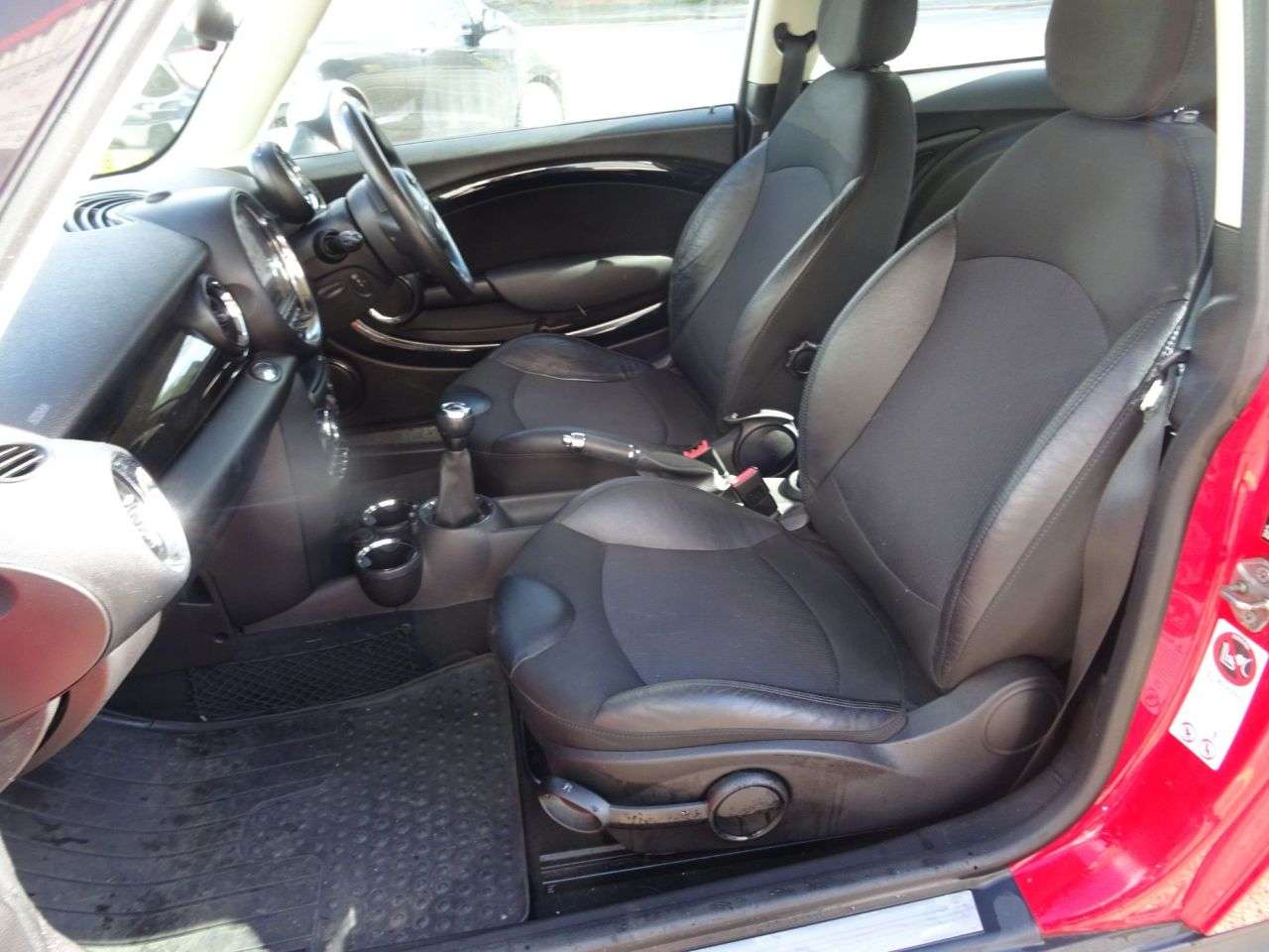 2011 MINI HATCH 2011 MINI HATCH