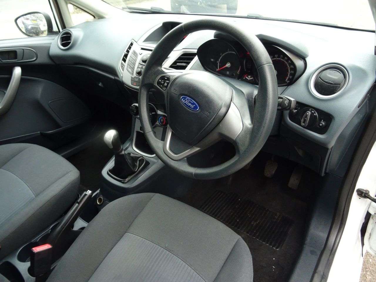 2011 FORD FIESTA 2011 FORD FIESTA