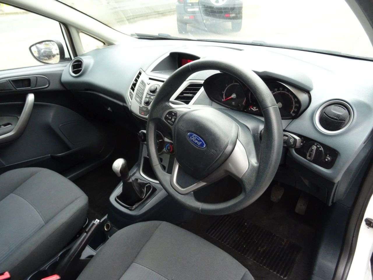 2011 FORD FIESTA 2011 FORD FIESTA