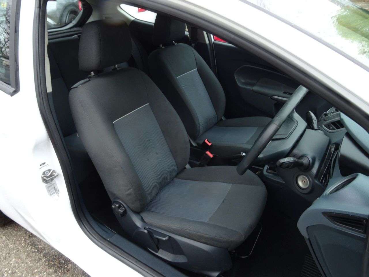 2011 FORD FIESTA 2011 FORD FIESTA