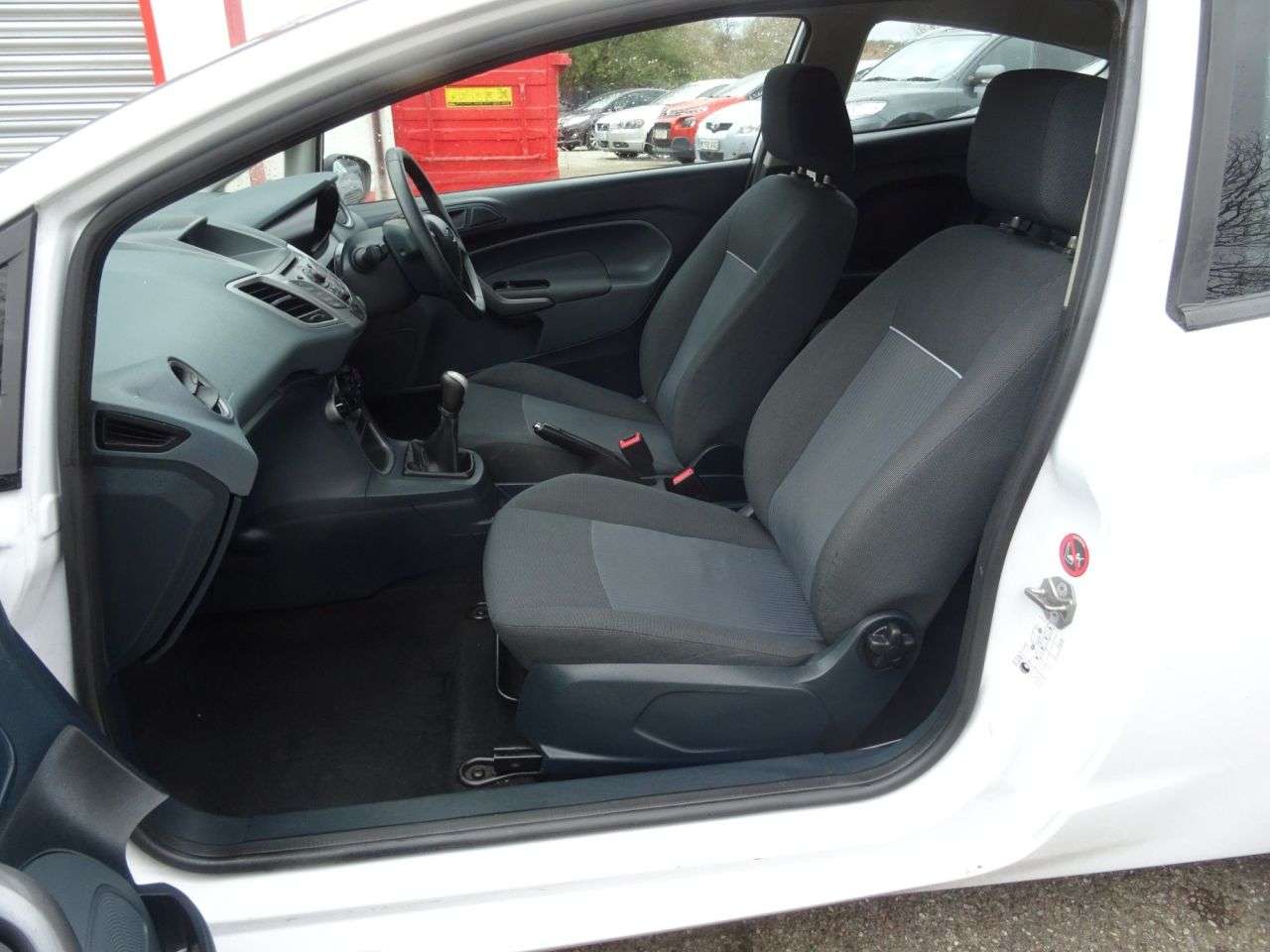 2011 FORD FIESTA 2011 FORD FIESTA