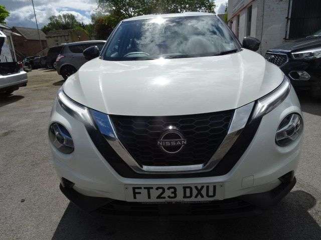 A 2023 NISSAN JUKE 1.0 DIG-T Acenta SUV 5dr Petrol DCT Auto Euro 6 (s/s) (114 ps) 1 OWNER FSH A 2023 NISSAN JUKE 1.0 DIG-T Acenta SUV 5dr Petrol DCT Auto Euro 6 (s/s) (114 ps) 1 OWNER FSH
