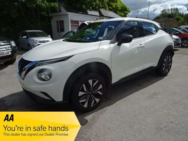 A 2023 NISSAN JUKE 1.0 DIG-T Acenta SUV 5dr Petrol DCT Auto Euro 6 (s/s) (114 ps) 1 OWNER FSH A 2023 NISSAN JUKE 1.0 DIG-T Acenta SUV 5dr Petrol DCT Auto Euro 6 (s/s) (114 ps) 1 OWNER FSH