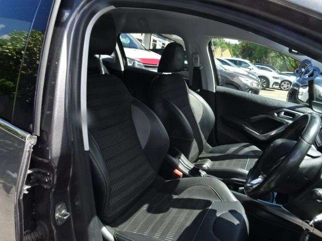 2014 PEUGEOT 2008 2014 PEUGEOT 2008