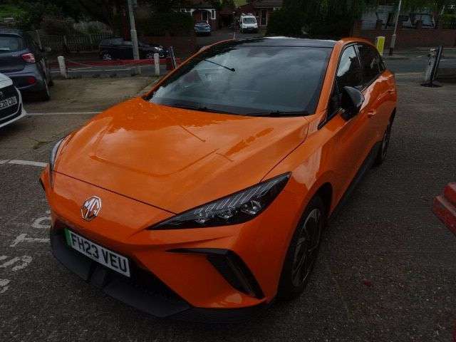 A 2023 MG MG4 64kWh Trophy Long Range Hatchback 5dr Electric Auto (203 ps) A 2023 MG MG4 64kWh Trophy Long Range Hatchback 5dr Electric Auto (203 ps)