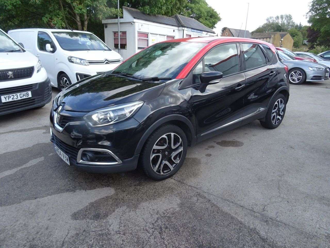 A 2014 RENAULT CAPTUR 1.5 dCi ENERGY Dynamique MediaNav SUV 5dr Diesel Manual Euro 5 (s/s) (90 ps A 2014 RENAULT CAPTUR 1.5 dCi ENERGY Dynamique MediaNav SUV 5dr Diesel Manual Euro 5 (s/s) (90 ps