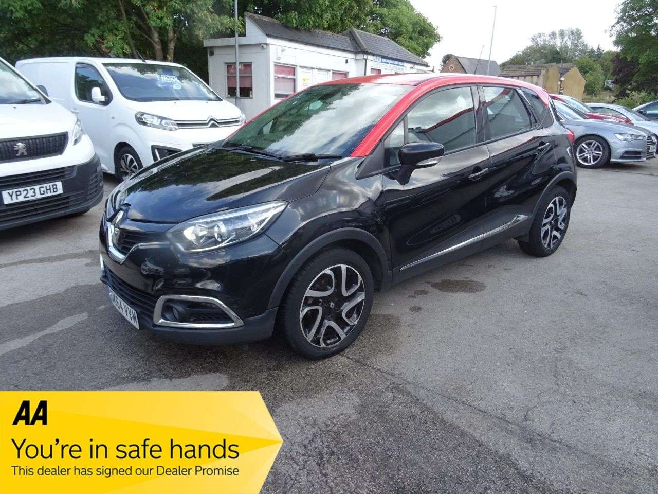 A 2014 RENAULT CAPTUR 1.5 dCi ENERGY Dynamique MediaNav SUV 5dr Diesel Manual Euro 5 (s/s) (90 ps A 2014 RENAULT CAPTUR 1.5 dCi ENERGY Dynamique MediaNav SUV 5dr Diesel Manual Euro 5 (s/s) (90 ps