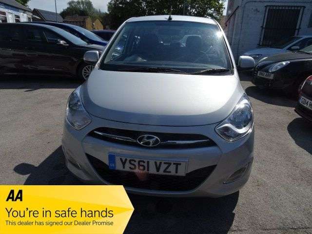 A 2012 HYUNDAI I10 1.2 Style Hatchback 5dr Petrol Manual Euro 5 (85 bhp) FULL MAIN DEALER HIST A 2012 HYUNDAI I10 1.2 Style Hatchback 5dr Petrol Manual Euro 5 (85 bhp) FULL MAIN DEALER HIST