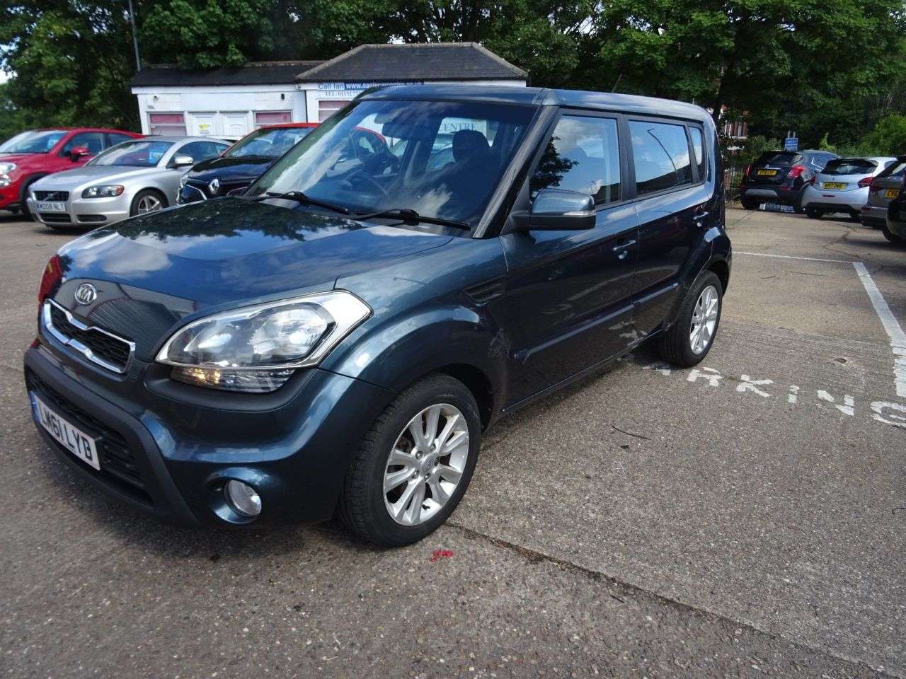 A 2011 KIA SOUL 1.6 CRDi 2 SUV 5dr Diesel Auto Euro 5 (126 bhp) , FULL MOT A 2011 KIA SOUL 1.6 CRDi 2 SUV 5dr Diesel Auto Euro 5 (126 bhp) , FULL MOT