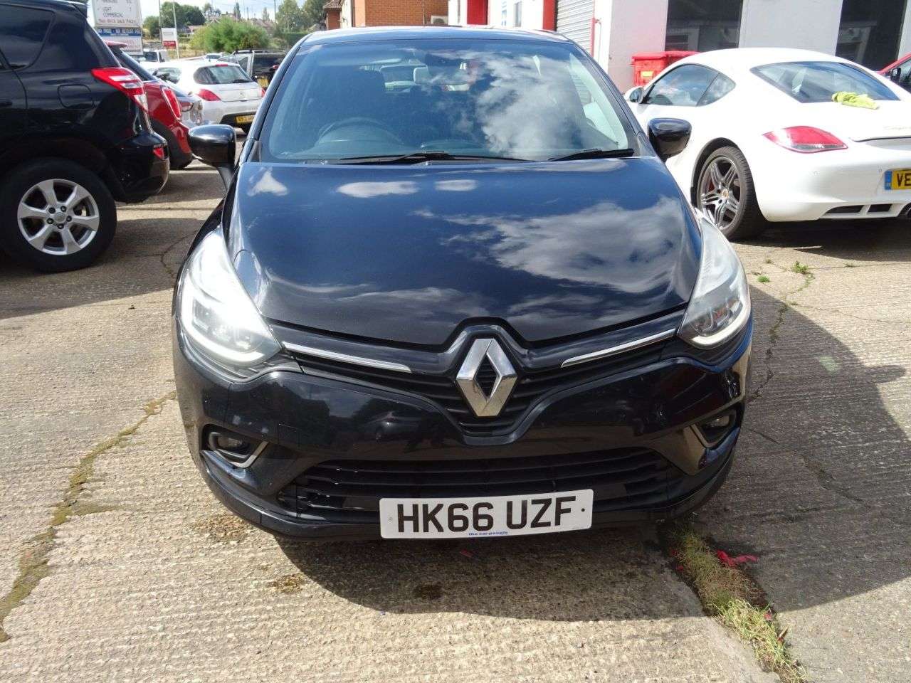 A 2016 RENAULT CLIO 1.5 dCi Dynamique S Nav Hatchback 5dr Diesel Manual Euro 6 (s/s) (90 ps) , A 2016 RENAULT CLIO 1.5 dCi Dynamique S Nav Hatchback 5dr Diesel Manual Euro 6 (s/s) (90 ps) ,