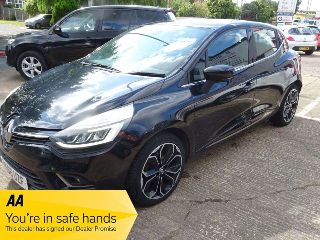 A 2016 RENAULT CLIO 1.5 dCi Dynamique S Nav Hatchback 5dr Diesel Manual Euro 6 (s/s) (90 ps) , A 2016 RENAULT CLIO 1.5 dCi Dynamique S Nav Hatchback 5dr Diesel Manual Euro 6 (s/s) (90 ps) ,