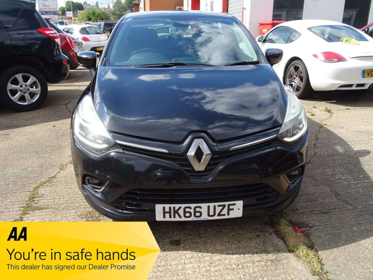 A 2016 RENAULT CLIO 1.5 dCi Dynamique S Nav Hatchback 5dr Diesel Manual Euro 6 (s/s) (90 ps) , A 2016 RENAULT CLIO 1.5 dCi Dynamique S Nav Hatchback 5dr Diesel Manual Euro 6 (s/s) (90 ps) ,