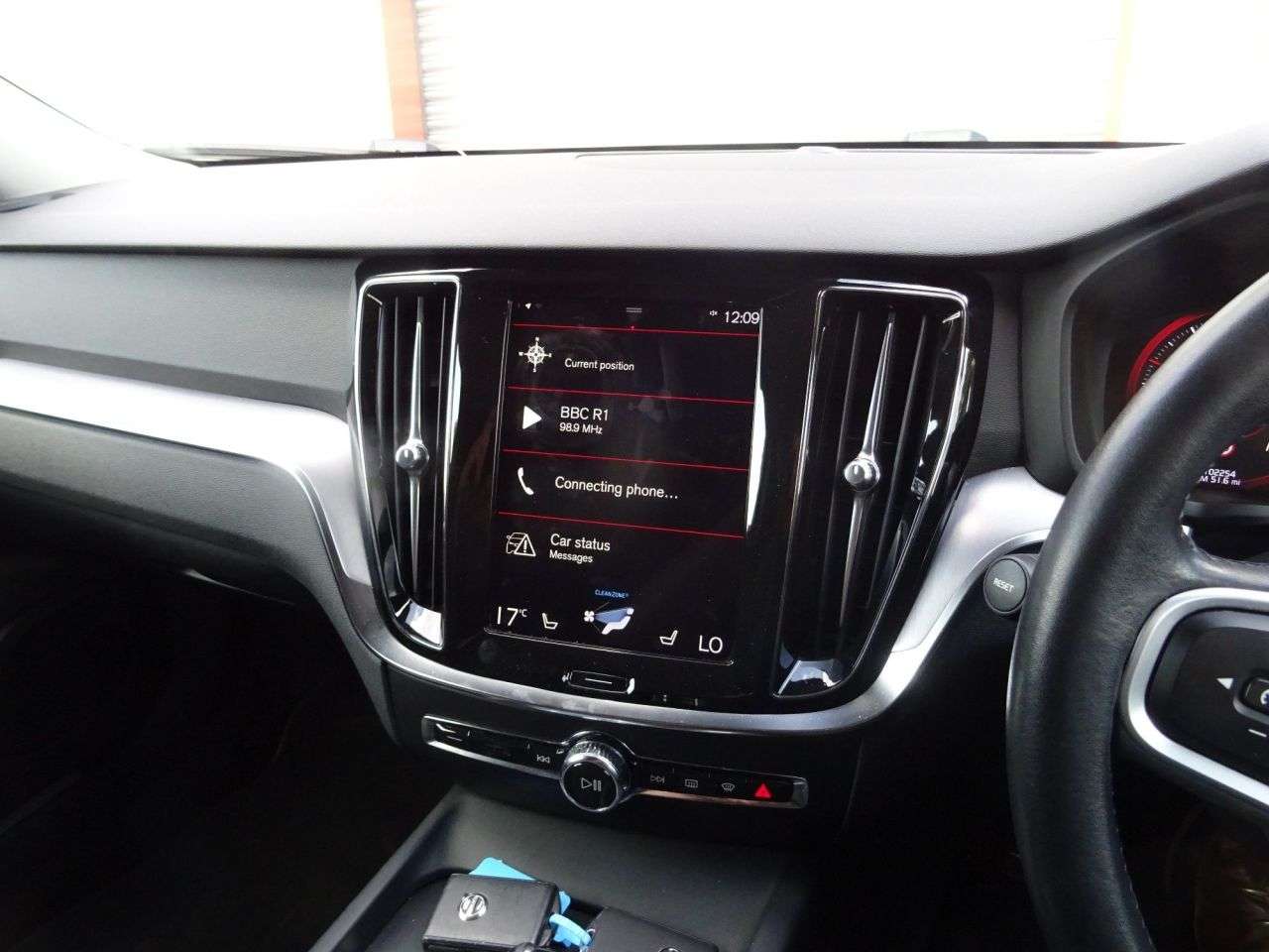 2019 VOLVO V60 2019 VOLVO V60
