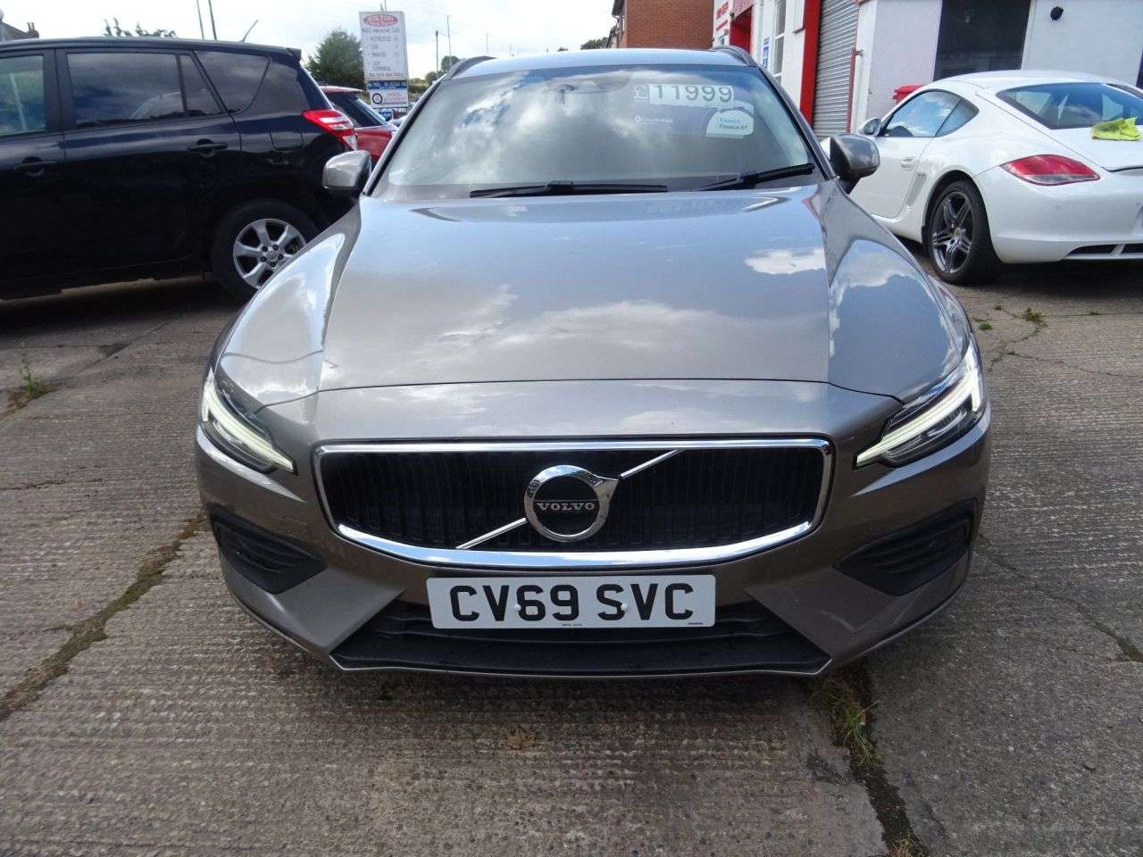 A 2019 VOLVO V60 2.0 D4 Momentum Estate 5dr Diesel Auto Euro 6 (s/s) (190 ps) ,FULL SERVICE A 2019 VOLVO V60 2.0 D4 Momentum Estate 5dr Diesel Auto Euro 6 (s/s) (190 ps) ,FULL SERVICE