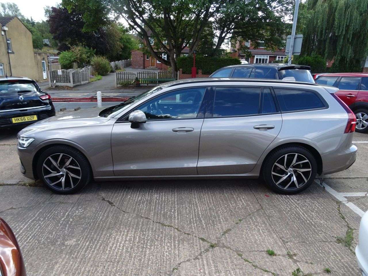 2019 VOLVO V60 2019 VOLVO V60