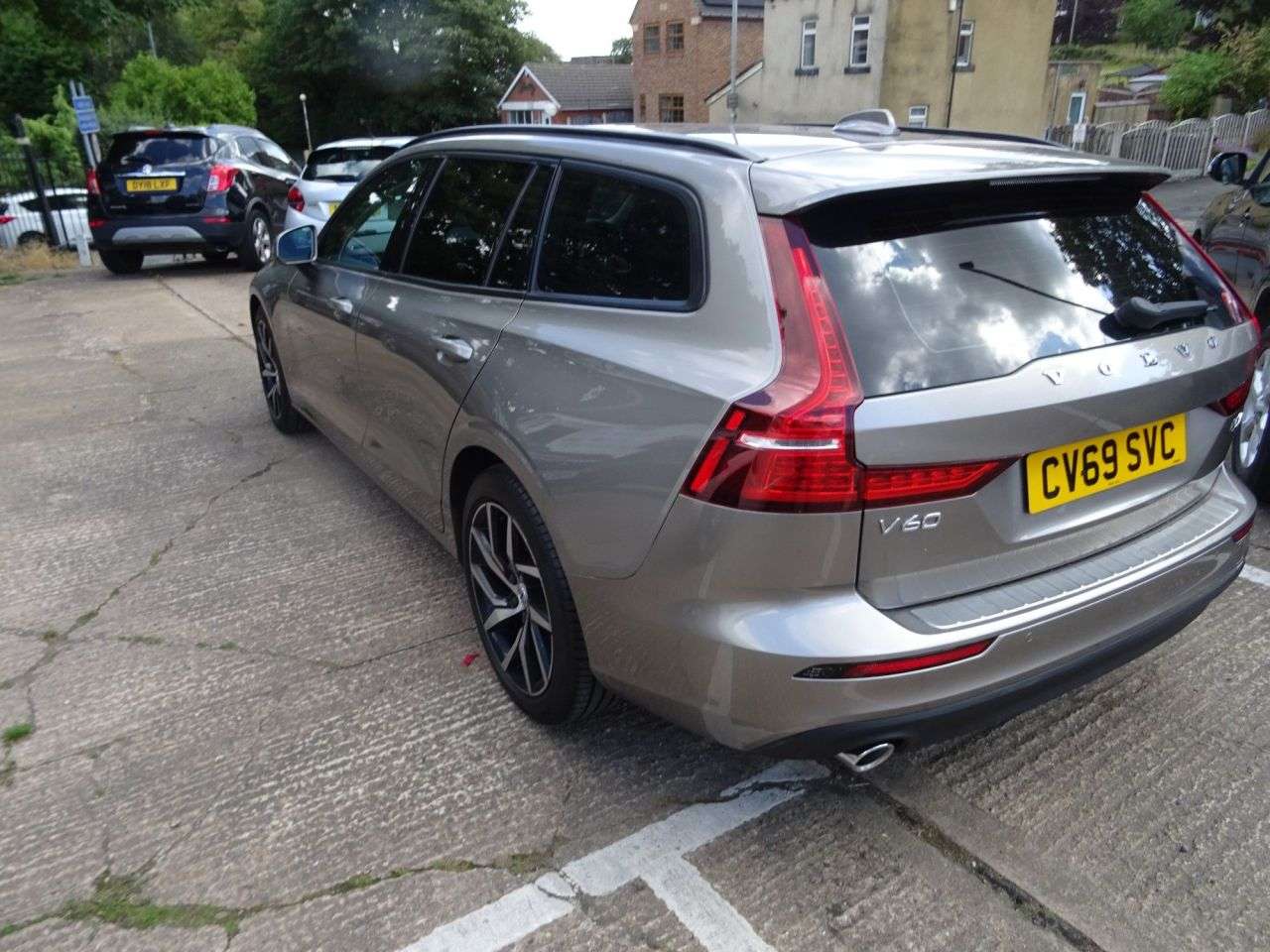 2019 VOLVO V60 2019 VOLVO V60