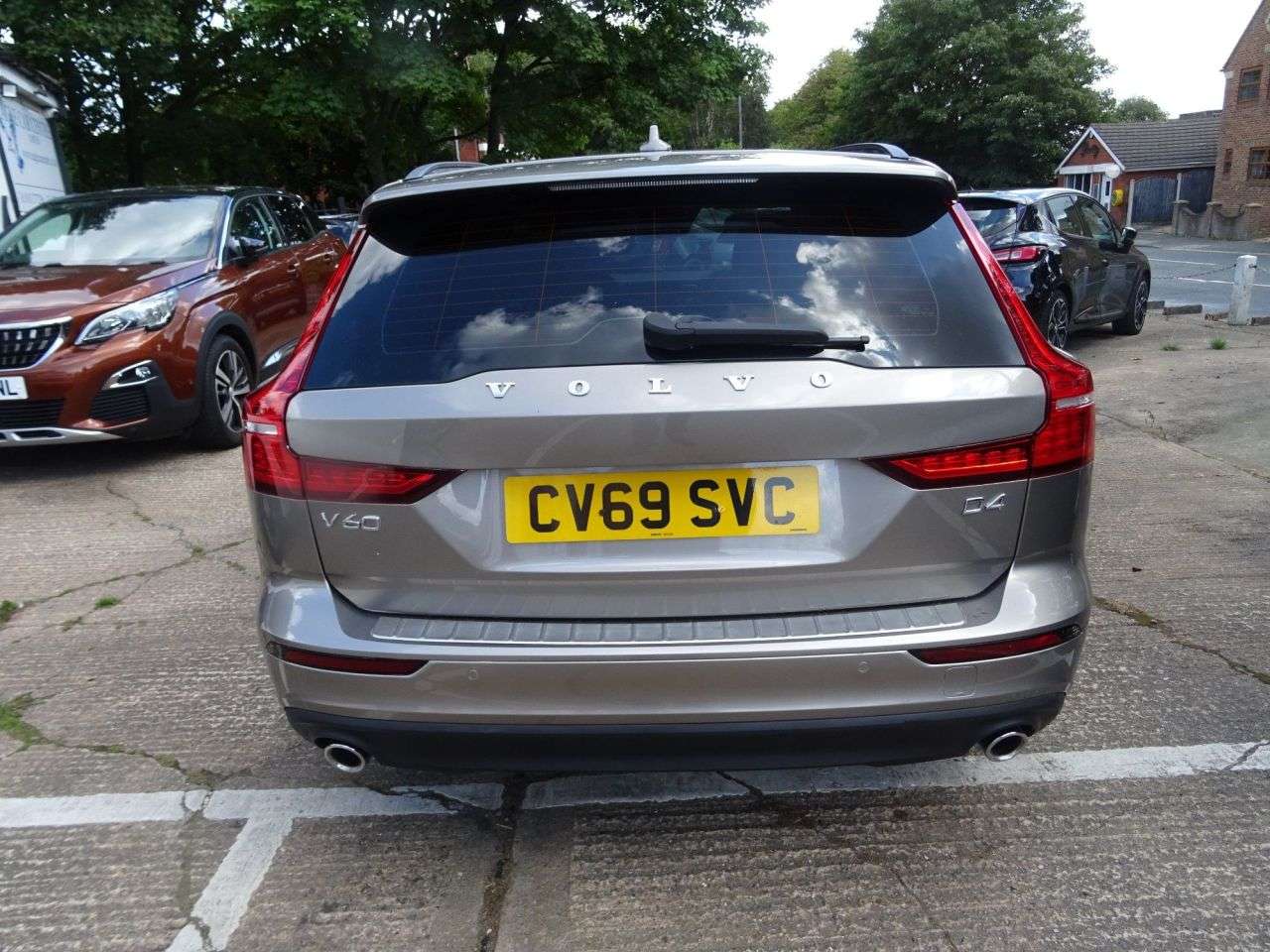 2019 VOLVO V60 2019 VOLVO V60