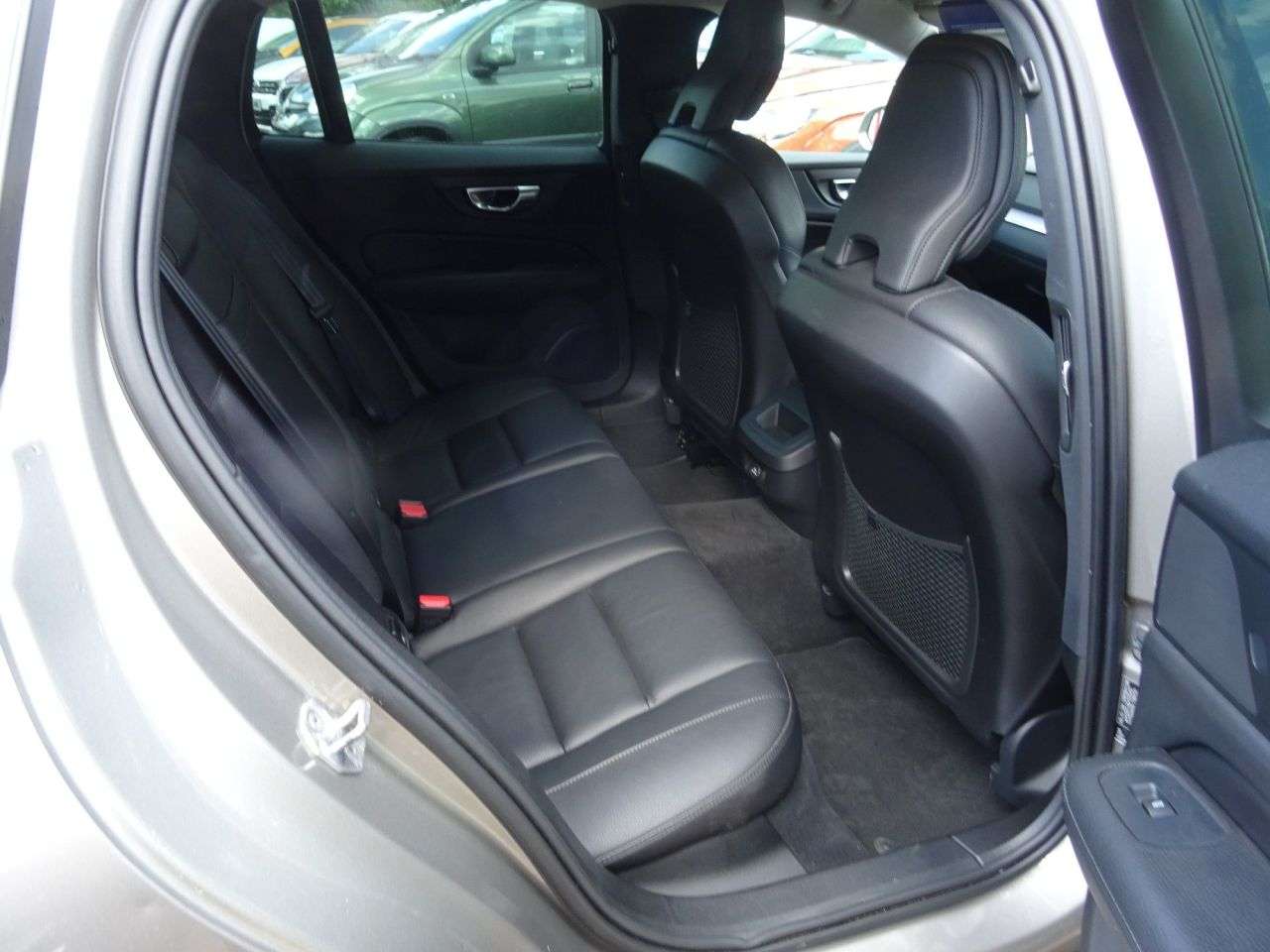 2019 VOLVO V60 2019 VOLVO V60