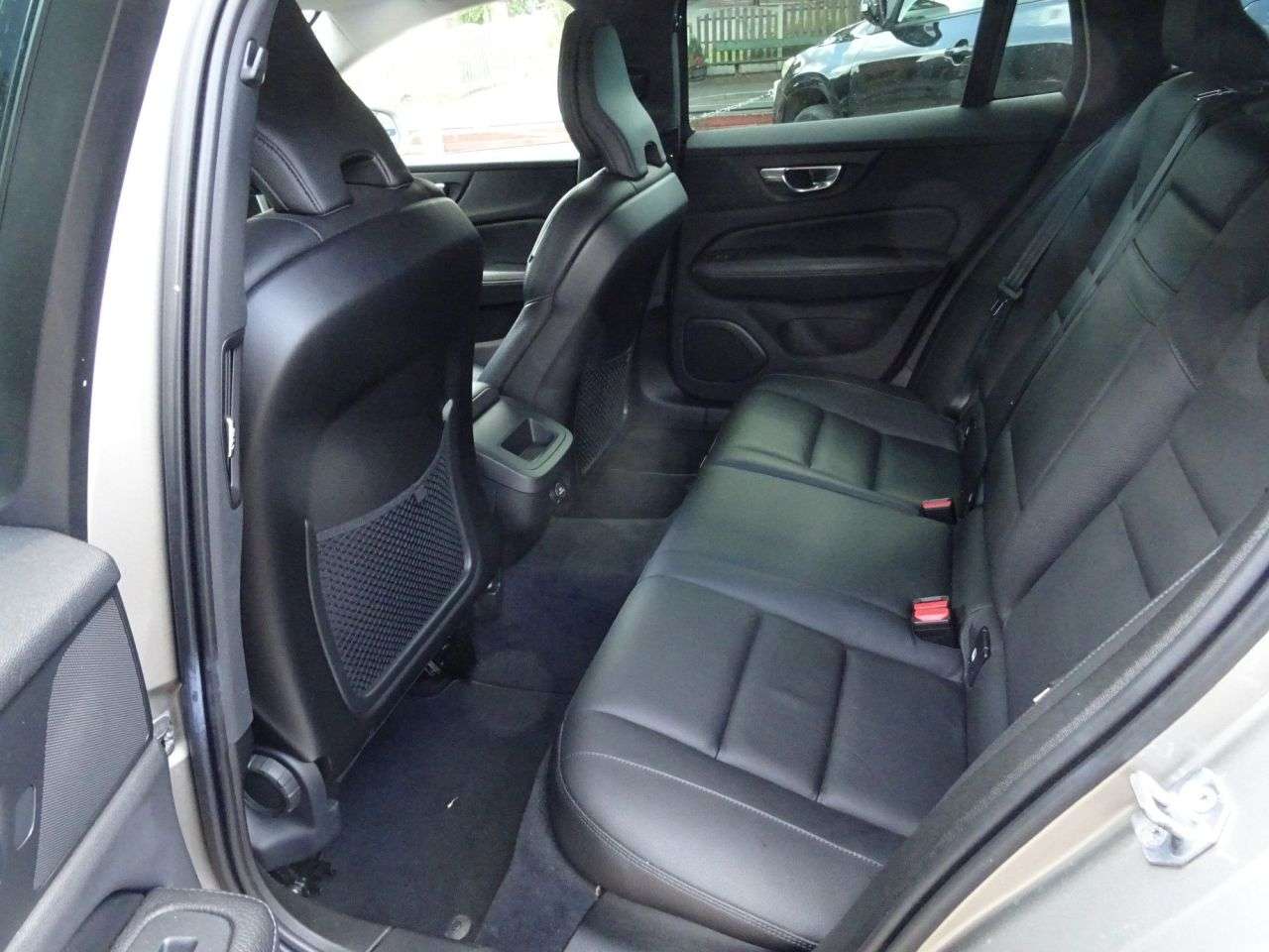 2019 VOLVO V60 2019 VOLVO V60