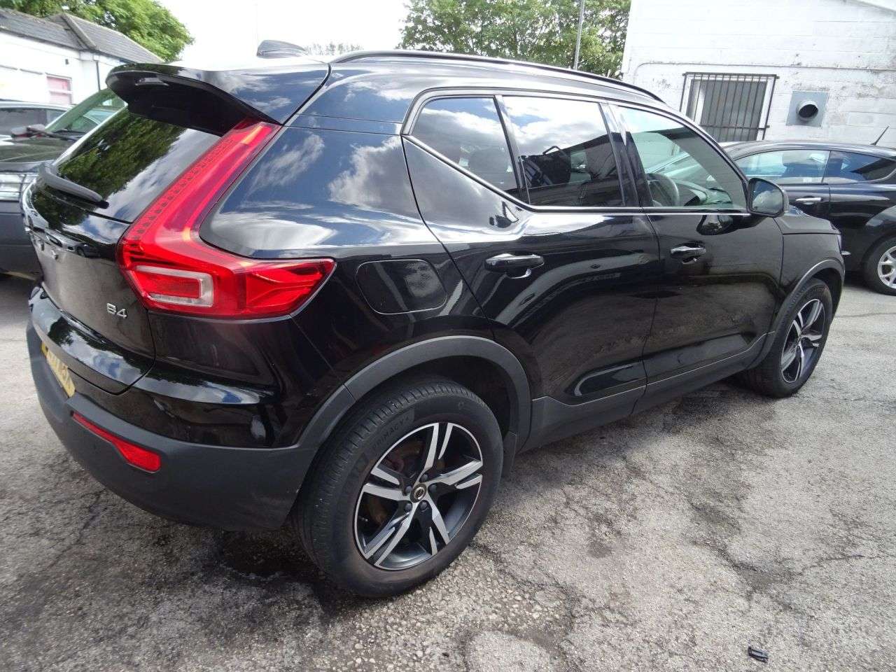 2021 VOLVO XC40 2021 VOLVO XC40