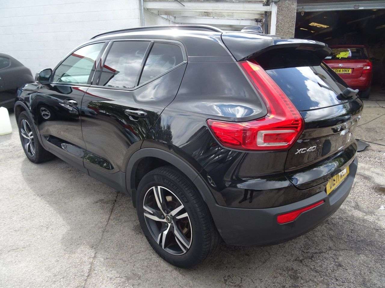 2021 VOLVO XC40 2021 VOLVO XC40