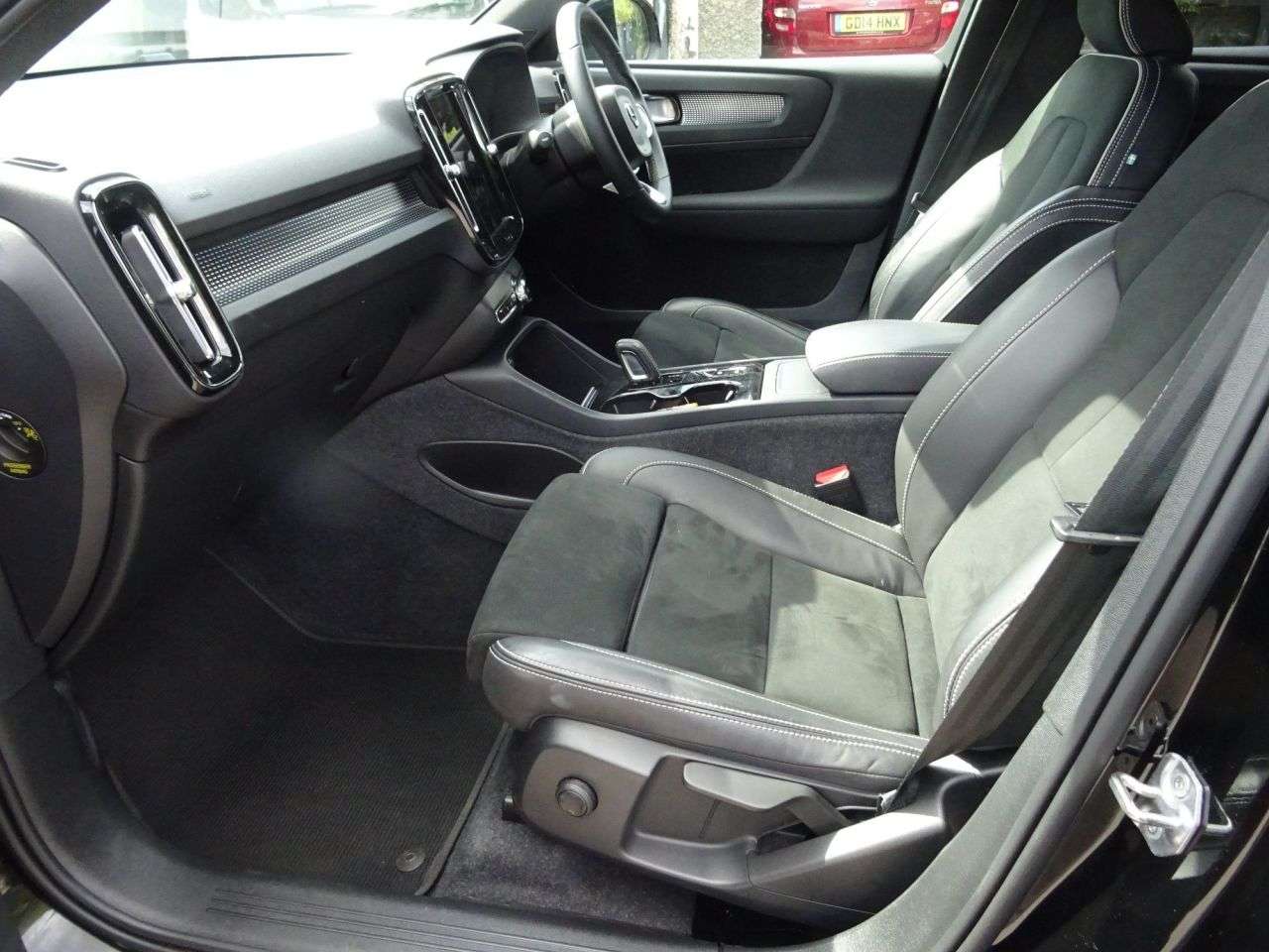 2021 VOLVO XC40 2021 VOLVO XC40