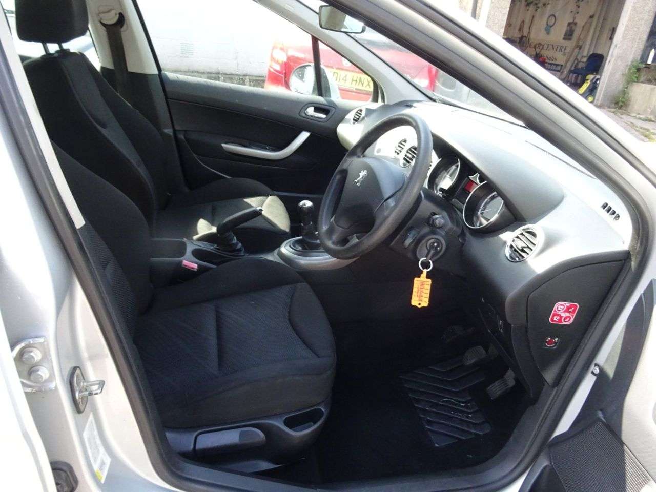 2013 PEUGEOT 308 2013 PEUGEOT 308