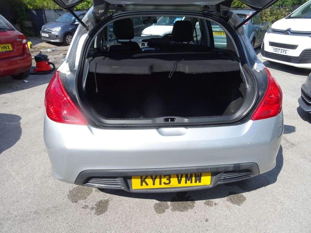 2013 PEUGEOT 308 2013 PEUGEOT 308
