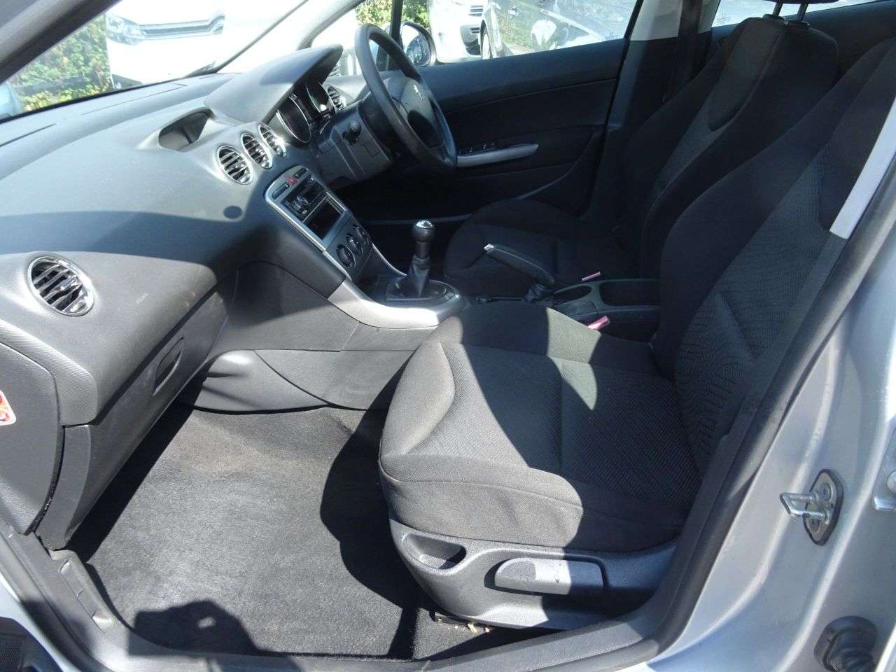 2013 PEUGEOT 308 2013 PEUGEOT 308