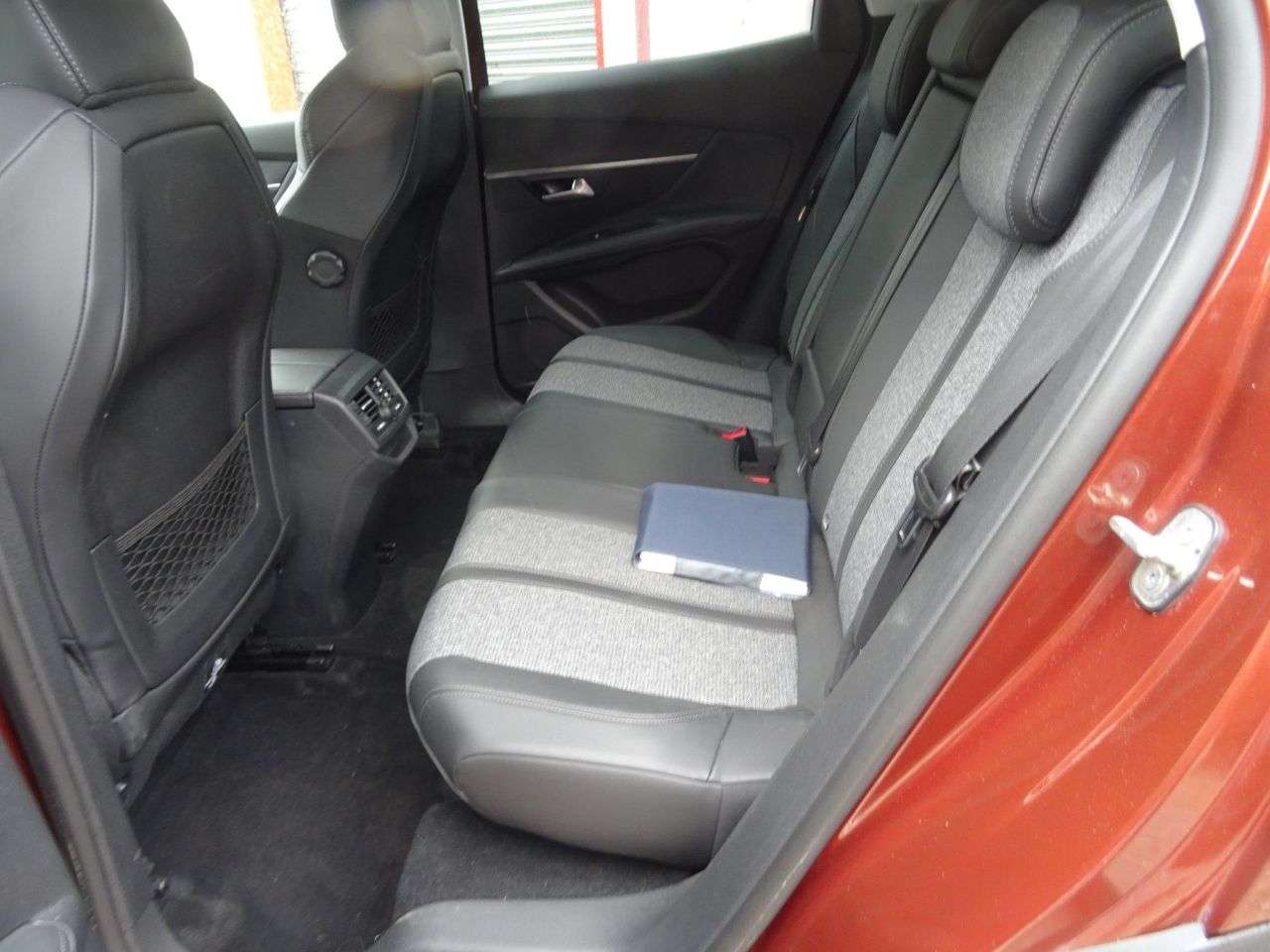 2017 PEUGEOT 3008 2017 PEUGEOT 3008