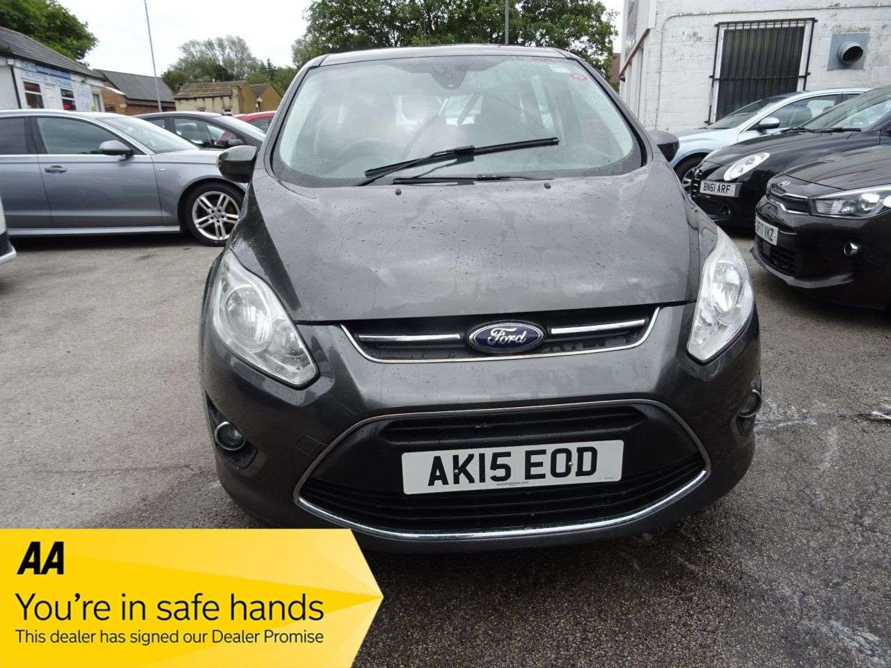 A 2015 FORD C-MAX 1.6 TDCi Zetec MPV 5dr Diesel Manual Euro 5 (115 ps) A 2015 FORD C-MAX 1.6 TDCi Zetec MPV 5dr Diesel Manual Euro 5 (115 ps)