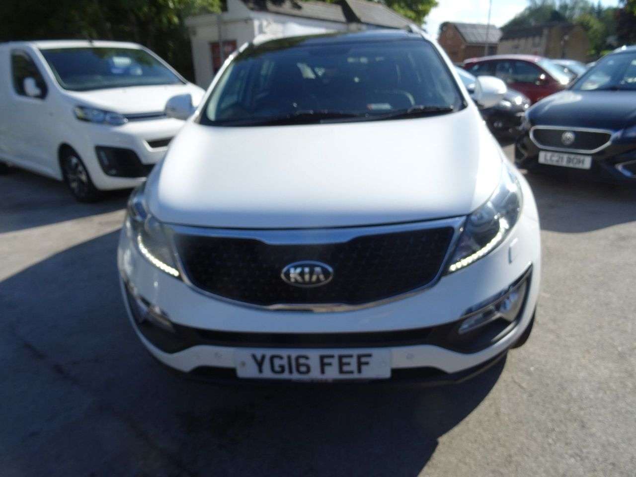 A 2016 KIA SPORTAGE 1.7 CRDi EcoDynamics 4 SUV 5dr Diesel Manual 2WD Euro 6 (s/s) (114 bhp) AMA A 2016 KIA SPORTAGE 1.7 CRDi EcoDynamics 4 SUV 5dr Diesel Manual 2WD Euro 6 (s/s) (114 bhp) AMA