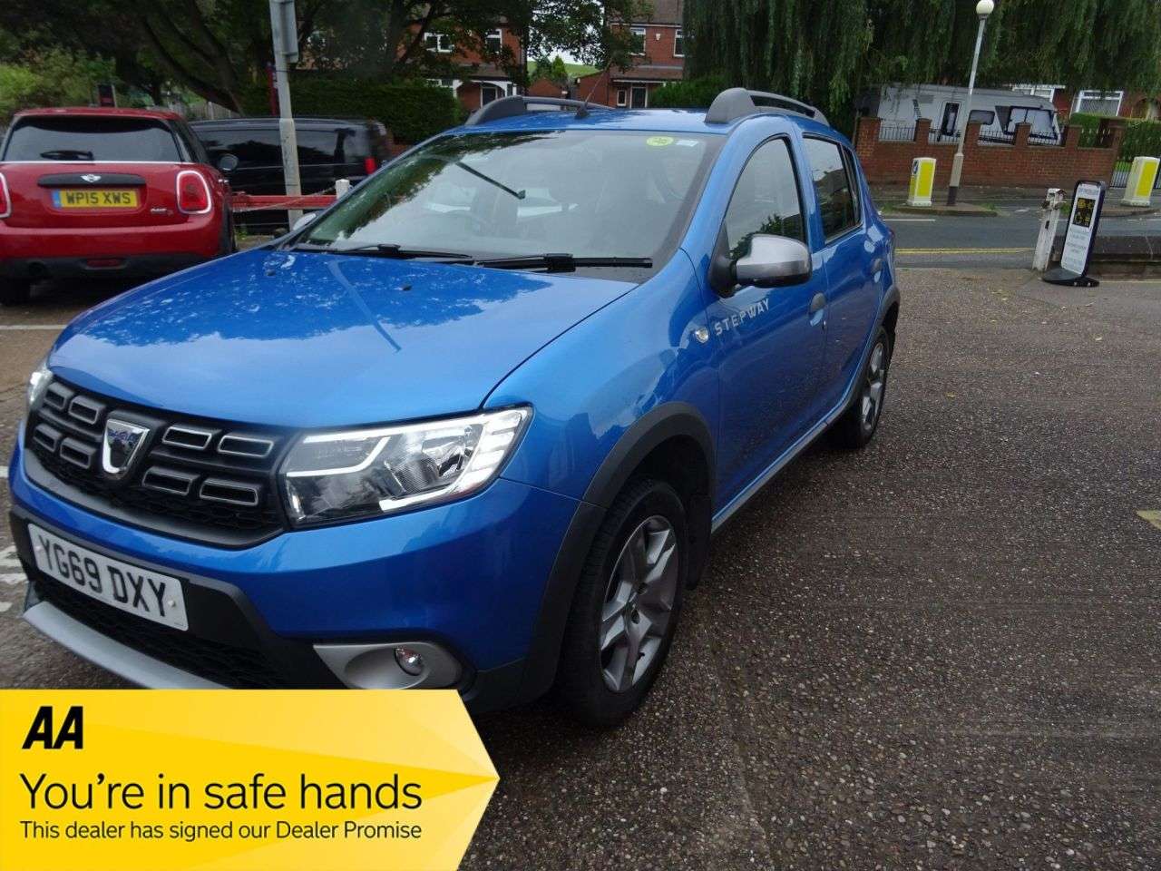 A 2019 DACIA SANDERO STEPWAY 0.9 TCe Comfort Hatchback 5dr Petrol Manual Euro 6 (s/s) (90 ps) A 2019 DACIA SANDERO STEPWAY 0.9 TCe Comfort Hatchback 5dr Petrol Manual Euro 6 (s/s) (90 ps)