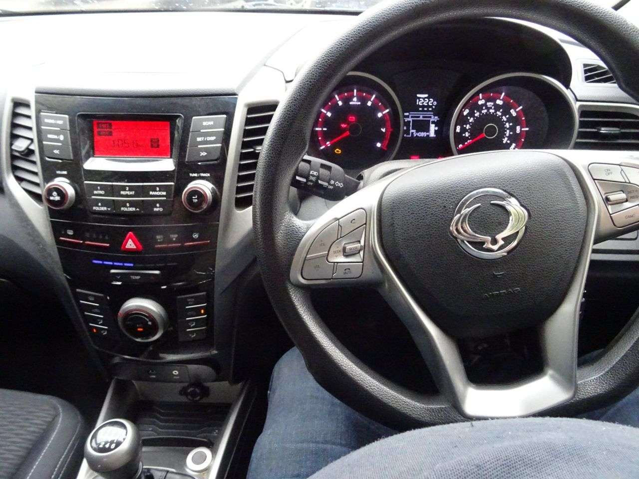 2016 SSANGYONG TIVOLI 2016 SSANGYONG TIVOLI
