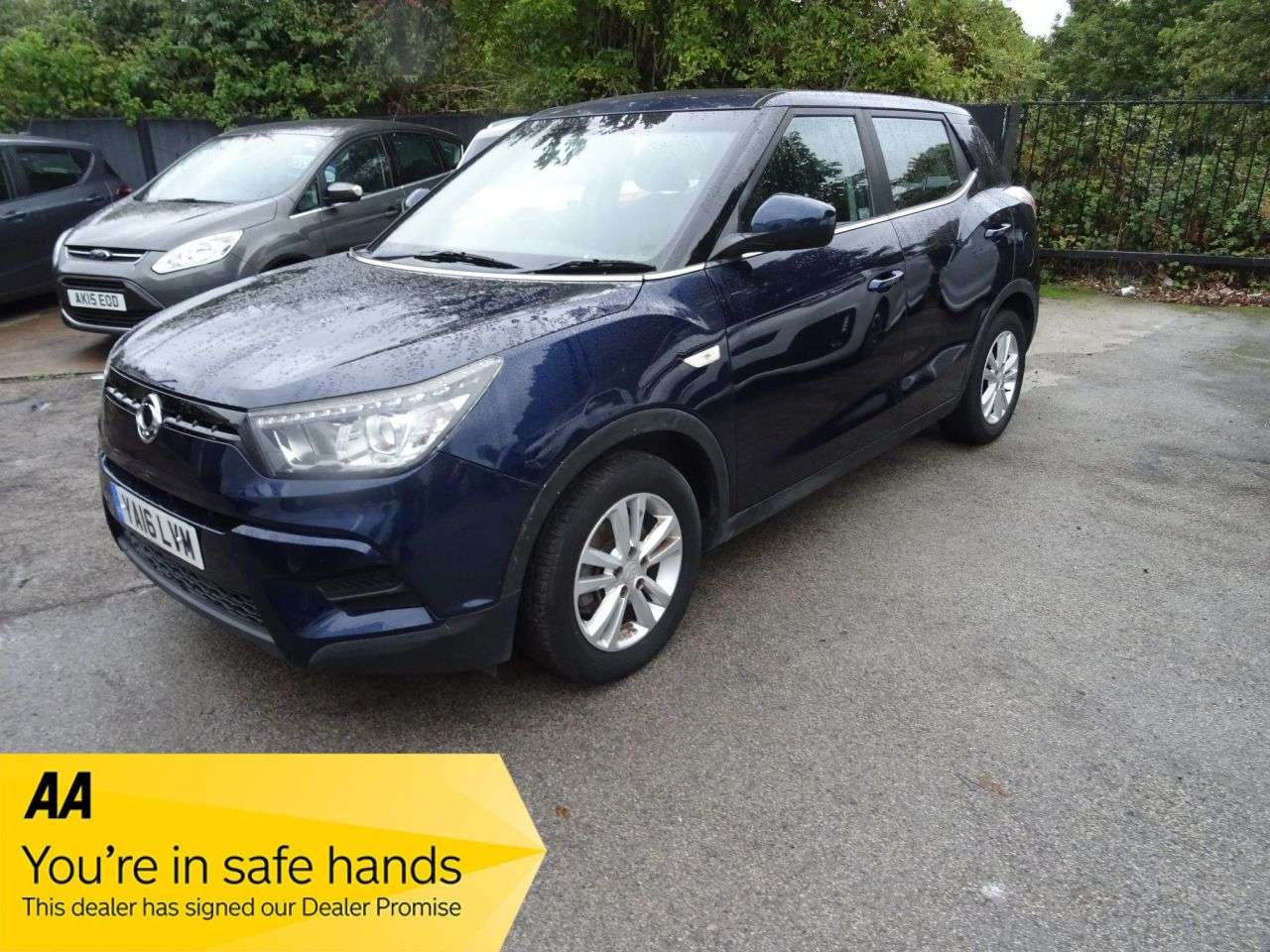 A 2016 SSANGYONG TIVOLI 1.6 e-XGi SE SUV 5dr Petrol Manual Euro 6 (s/s) (128 ps) A 2016 SSANGYONG TIVOLI 1.6 e-XGi SE SUV 5dr Petrol Manual Euro 6 (s/s) (128 ps)