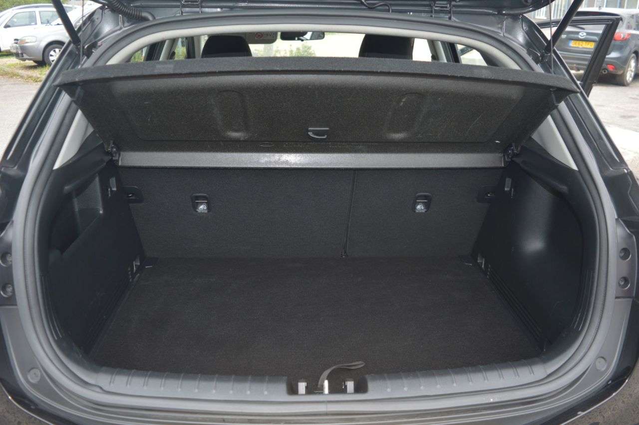 2018 KIA STONIC 2018 KIA STONIC