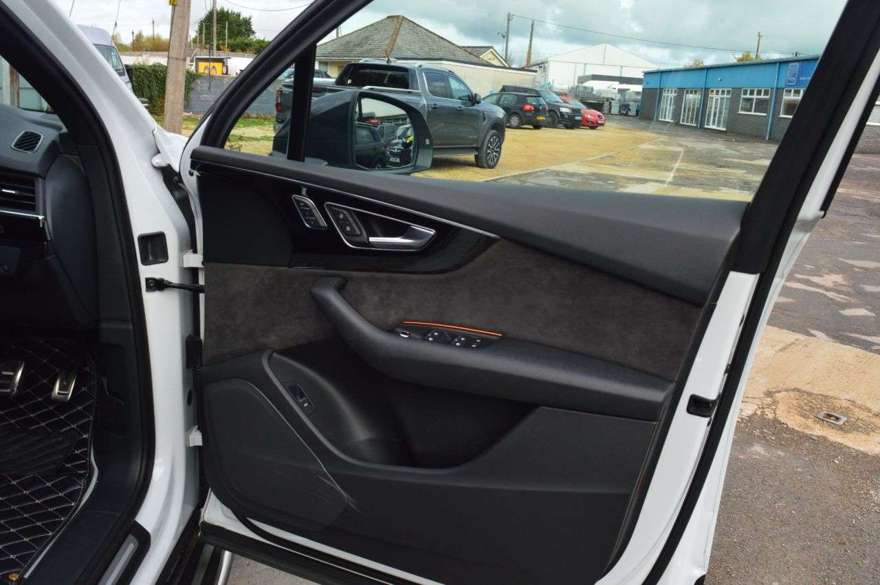 2019 AUDI Q7 2019 AUDI Q7